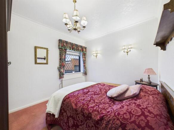 2 bed Detached Bungalow for sale Image 8