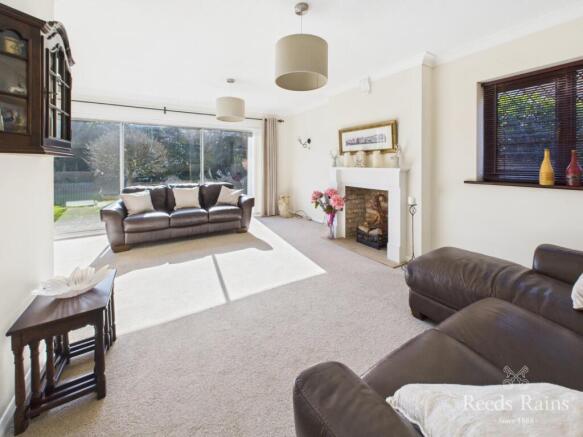 3 bed Bungalow for sale Image 4