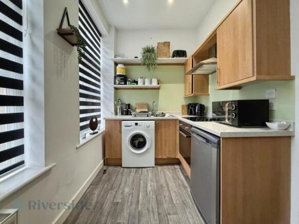 4 bed Block of Apartments for sale Image 4