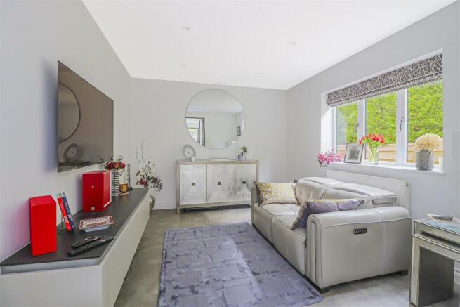 SITTING ROOM