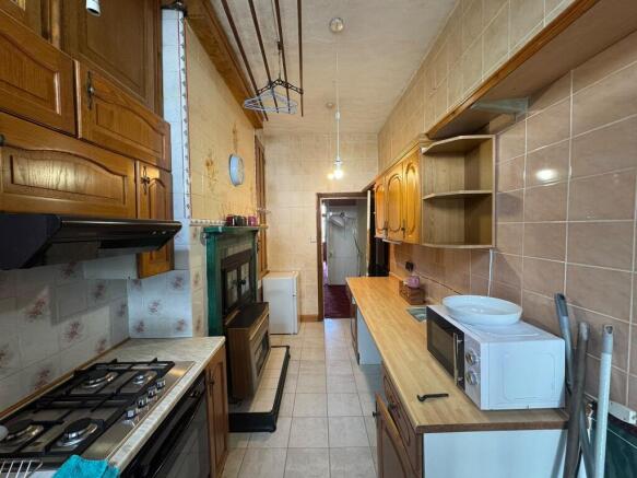 5 bed Terraced for sale Image 8