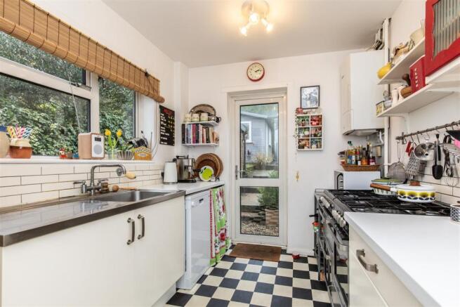 17 Hereward Way5.jpg