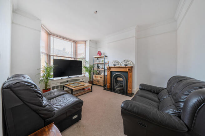 1393493-1-6949427...