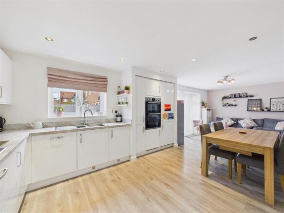 Living/Dining Ktichen