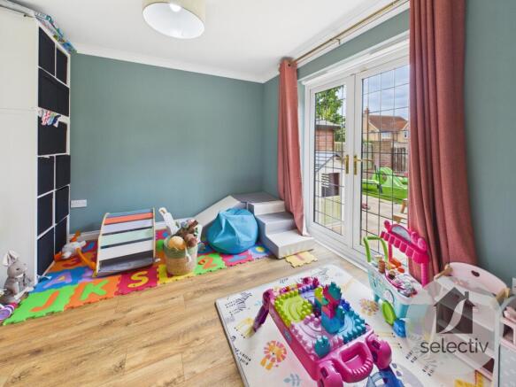 4 bed Detached for sale Image 5