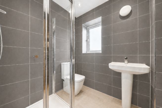 4 bed Detached for sale Image 11