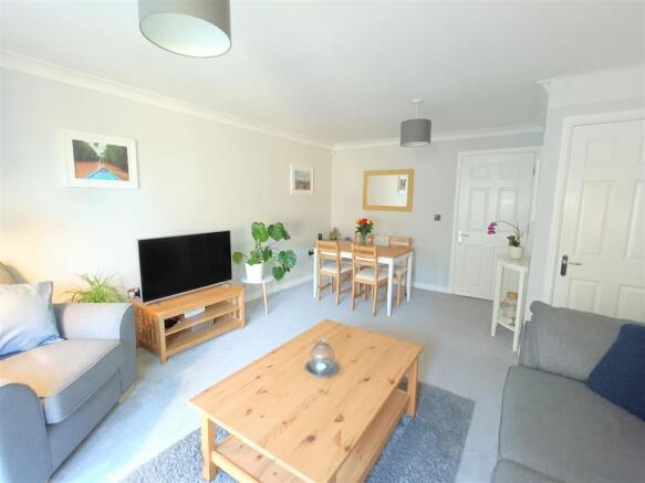 LIVING DINING