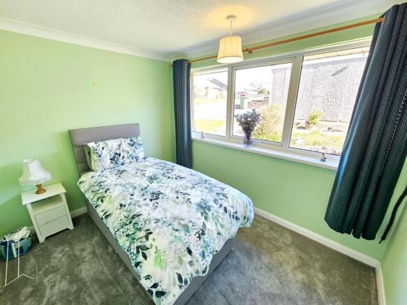 2 bed Semi-Detached Bungalow for sale Image 8