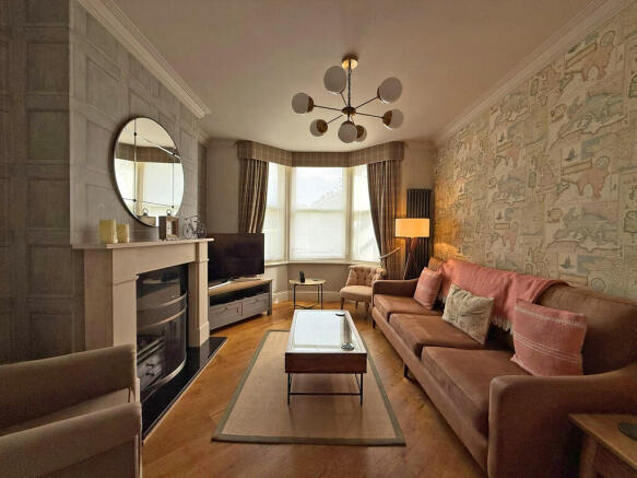 3 bed Terraced for sale Image 5