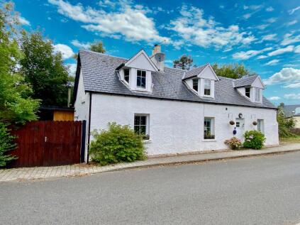 Offers in Excess of](https://www.righ image 17