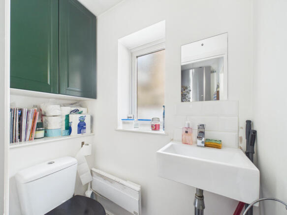 3 bed Terraced for sale Image 10