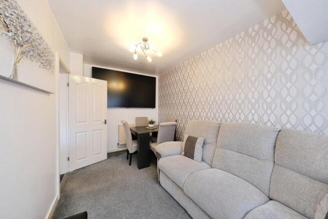 3 bed Semi-Detached for sale Image 7