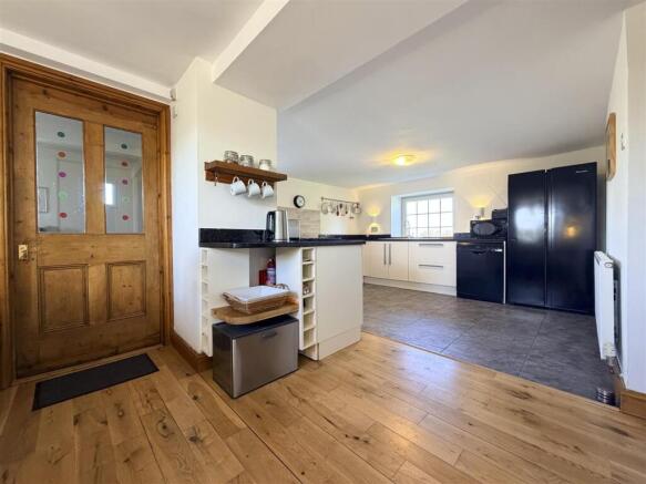 OPEN PLAN KITHEN DINER