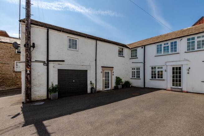 2 bed Mews for sale Image 10