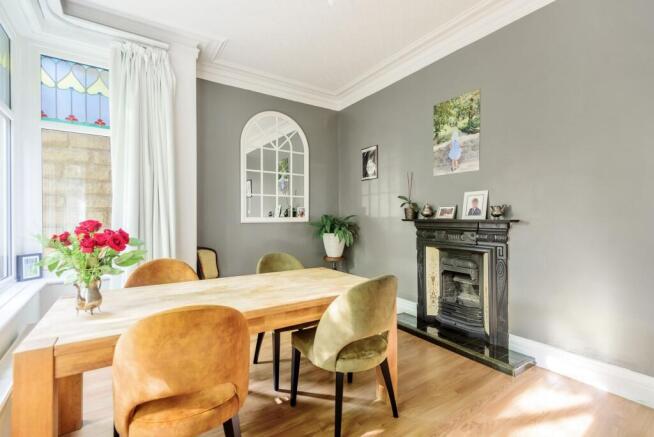 4 bed Terraced for sale Image 9