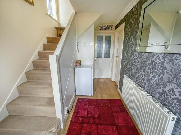 4 bed Semi-Detached for sale Image 11