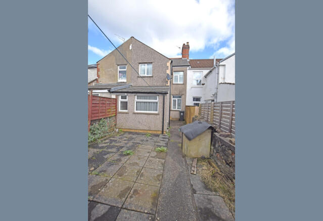 Rear Garden (View2)