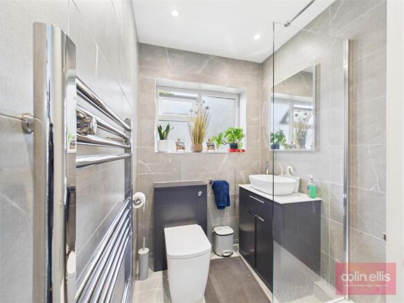 2 bed Flat for sale Image 10