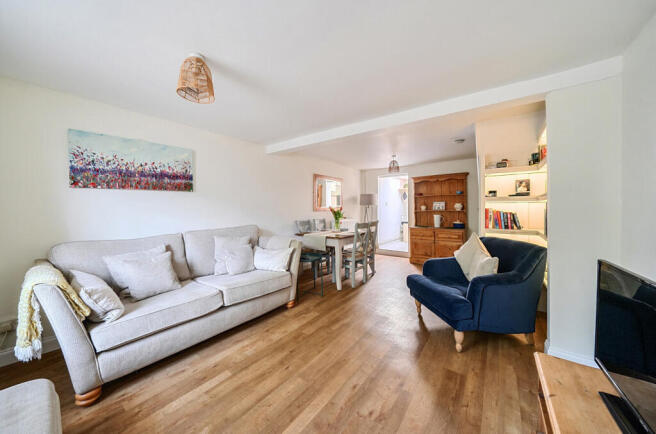London Road, Holybourne, Alton, Hampshire, GU34 photo 4