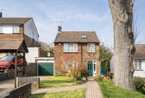 Benham Close, Coulsdon, CR5