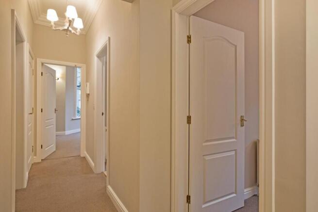 2 bed Apartment for sale Image 12
