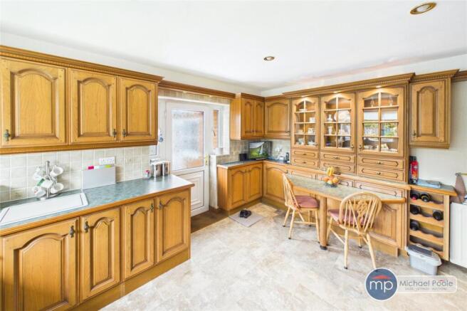 3 bed Bungalow for sale Image 9