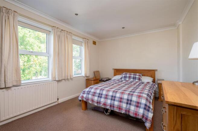 3 bed Terraced for sale Image 10
