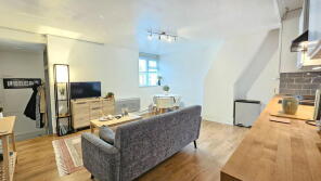 Flat 4, 16, Craven Road, Newbury RG14 5NE