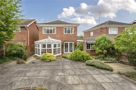 Springfield Avenue, Hartley Wintney, Hook, Hampshire, RG27