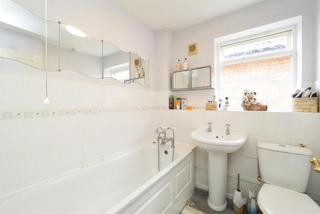 Family Bathroom: