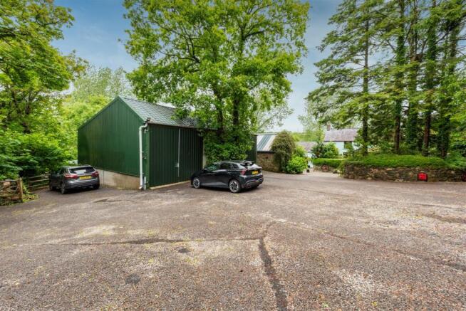 Garage/Storage