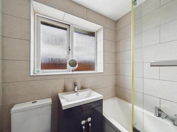 3 bed Semi-Detached for sale Image 7
