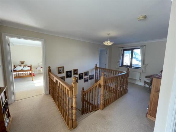 ANOTHER ROOM ASPECT