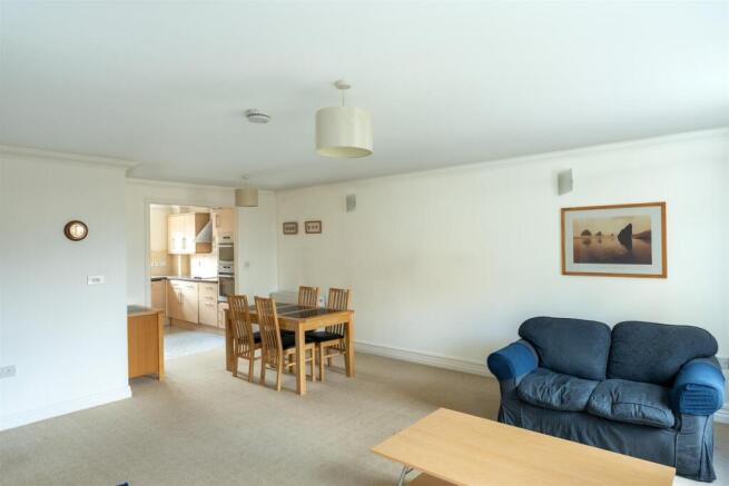 Living/Dining Area