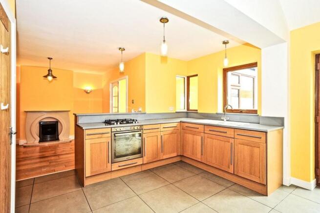 Open Plan Kitchen / Diner