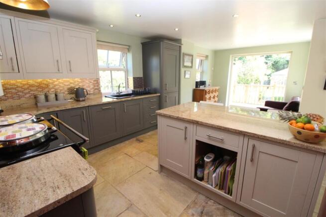 BREAKFAST KITCHEN