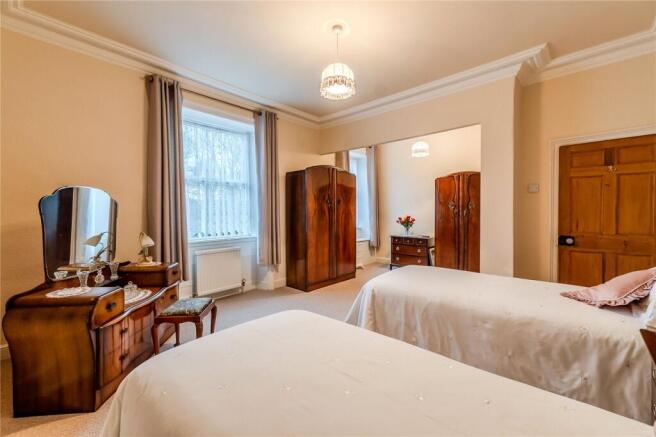 4 bed Terraced for sale Image 8