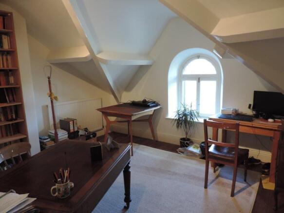 Photo 8