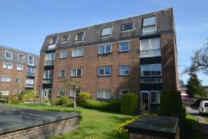 43, Castle Garden, Swan Street, Petersfield GU32 3AG