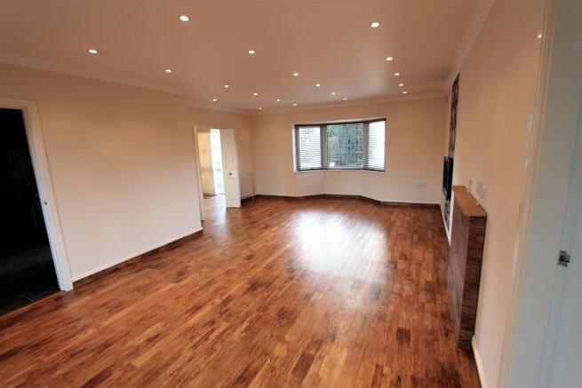 Living Room (2)