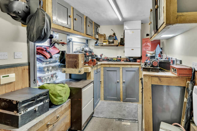 2 bed Terraced for sale Image 5
