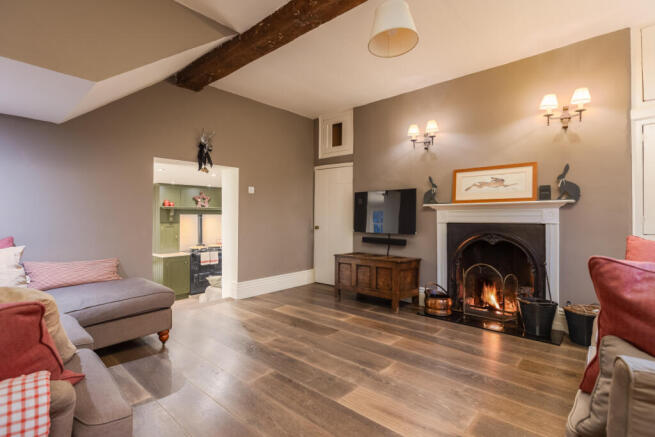 7 bed Detached for sale Image 6