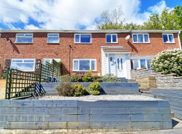19, Derwen Close, Hengoed CF82 7DE