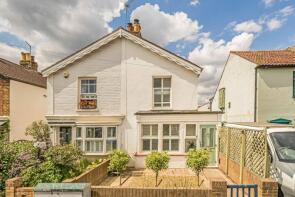 32, Dennis Road, East Molesey KT8 9ED