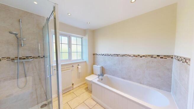 4 bed Detached for sale Image 12