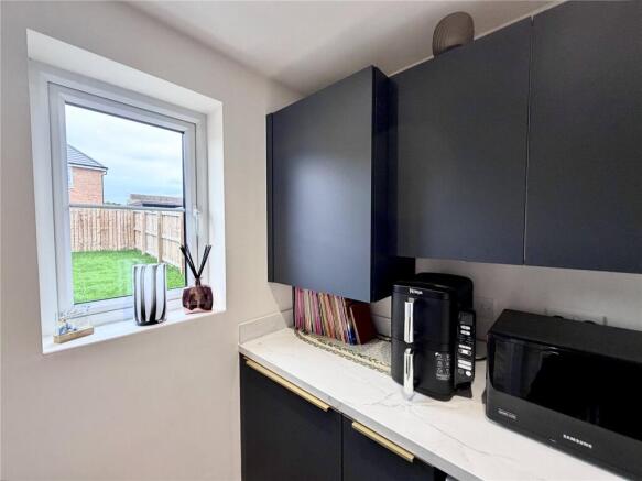 4 bed Detached for sale Image 7
