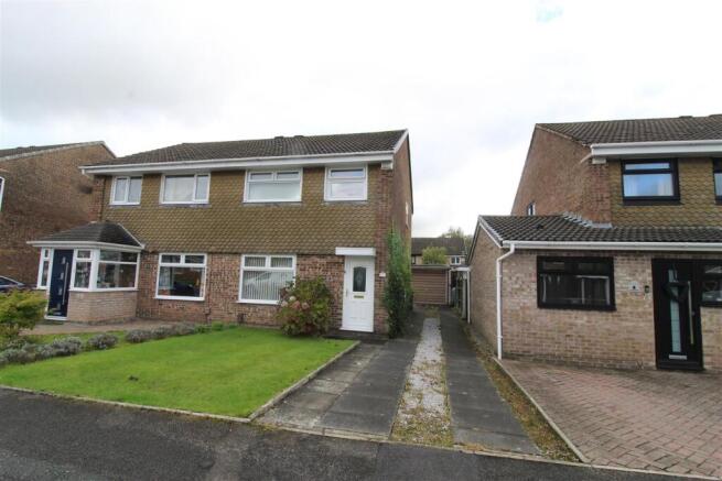 3-bed semi-detached on Crundale Road, Sharples, Bolton, £235,000