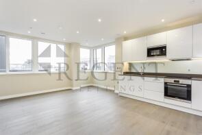 Flat 8, 3 Broadway House, High Street, Bromley BR1 1AH