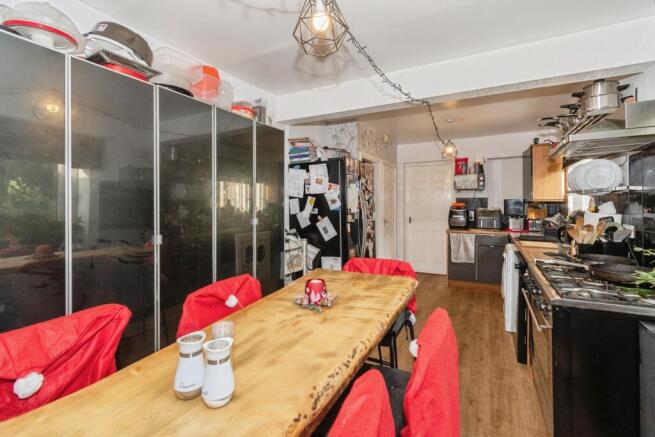 Bertram Drive, Shipley, BD17 photo 4