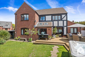 26, Huxley Way, Bishops Cleeve, Cheltenham GL52 7XU